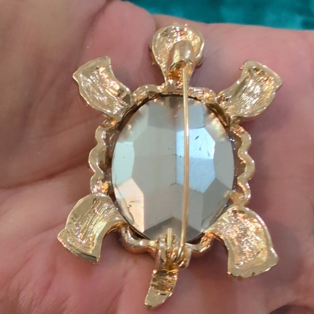 Colorful Turtle Brooch - Picture 3 of 5